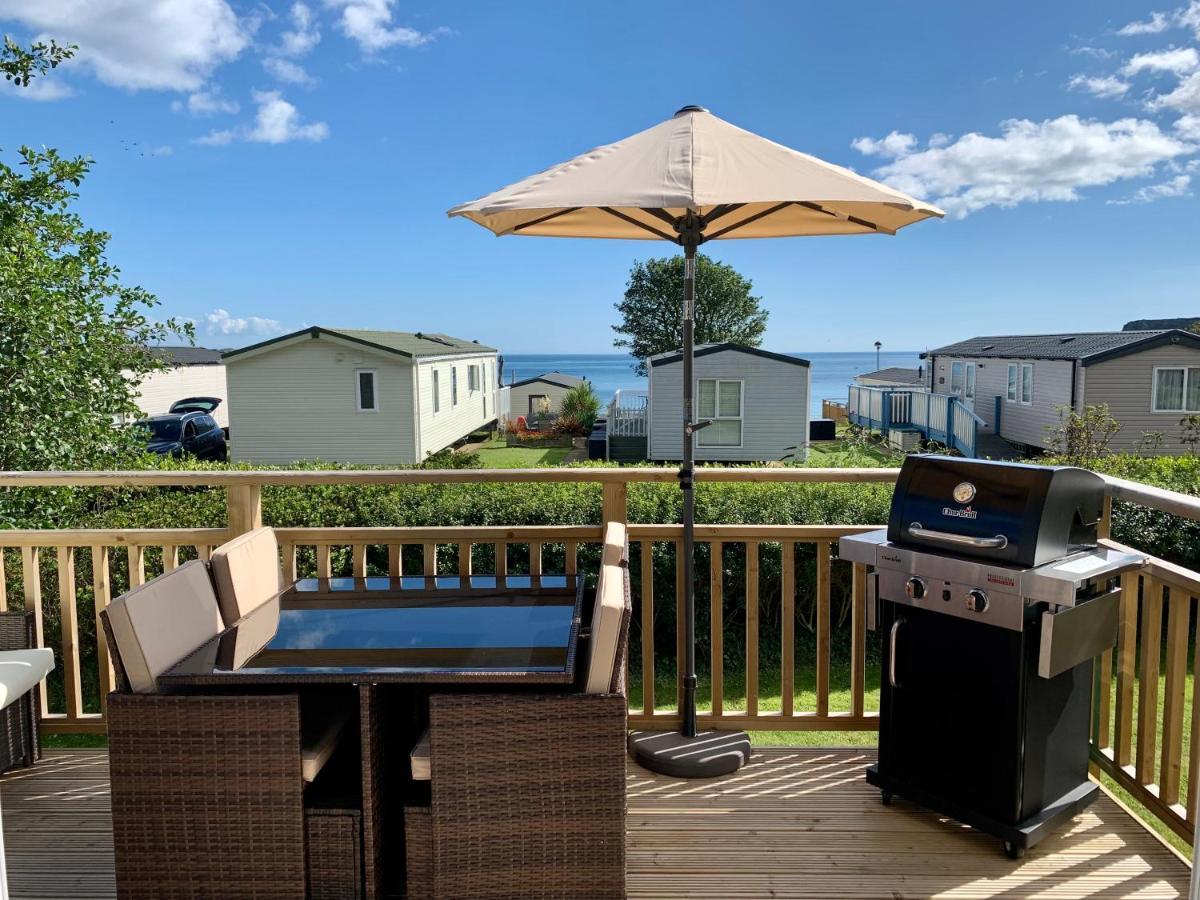 Lydstep Beach Bayview 3-Bedroom Holiday Home Tenby Exterior foto